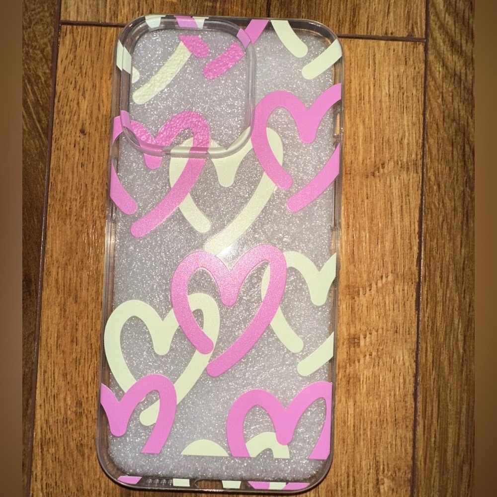 New iPhone 14 pro clear case with hearts